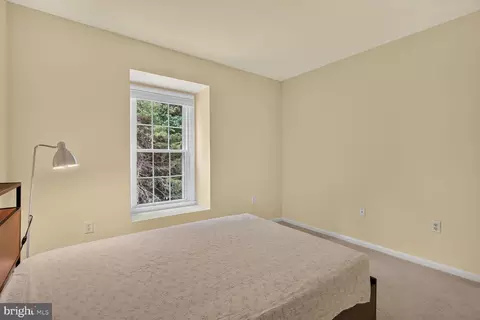 Bedroom - 7204 Gentian Ct, Springfield, VA 22152 photo 5 of 12
