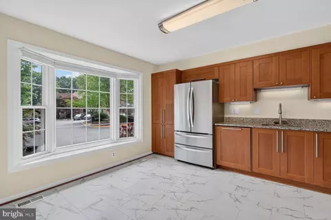 Kitchen - 7204 Gentian Ct, Springfield, VA 22152 photo 5 of 5