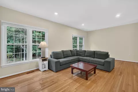 Living - 7204 Gentian Ct, Springfield, VA 22152 photo 1 of 7