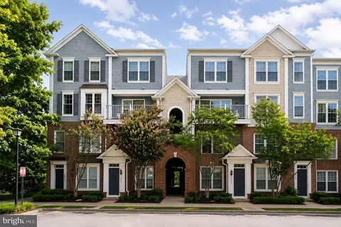 7078 Falls Reach Dr #303, Falls Church, VA 22043