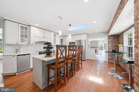 Kitchen - 8518 Rehoboth Ct, Vienna, VA 22182 photo 1 of 7
