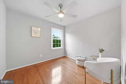 Bedroom - 8518 Rehoboth Ct, Vienna, VA 22182 photo 5 of 6