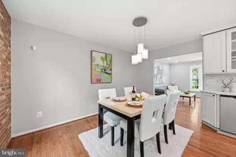 Dining - 8518 Rehoboth Ct, Vienna, VA 22182 photo 3 of 4