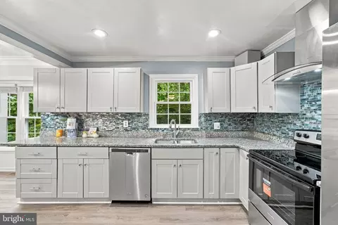 Kitchen - 7925 Pebble Brook Ct, Springfield, VA 22153 photo 1 of 2