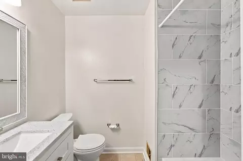 Bath - 7925 Pebble Brook Ct, Springfield, VA 22153 photo 6 of 7