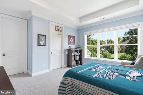 Bedroom - 6909 Arbor Ln, Mclean, VA 22101 photo 4 of 12