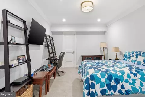 Bedroom - 6909 Arbor Ln, Mclean, VA 22101 photo 12 of 12