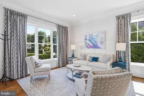 Living - 6909 Arbor Ln, Mclean, VA 22101 photo 2 of 5