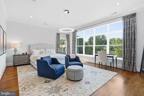 Bedroom - 6909 Arbor Ln, Mclean, VA 22101 photo 7 of 12