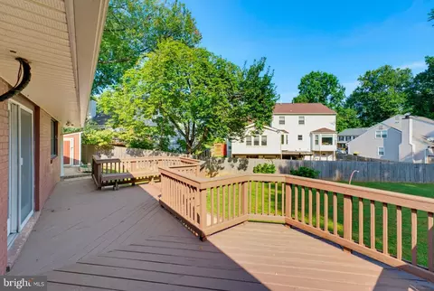 Exterior - 5246 Guinea Rd, Burke, VA 22015 photo 4 of 11