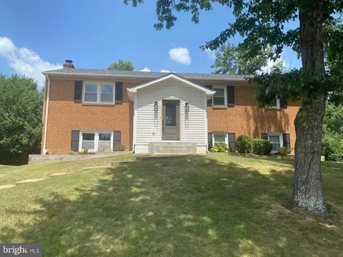 5915 Larpin Ln, Alexandria, VA 22310
