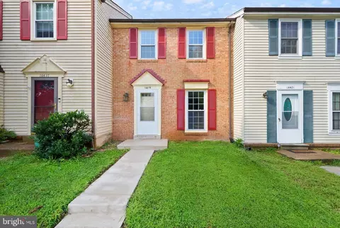 14419 Black Horse Ct, Centreville, VA 20120