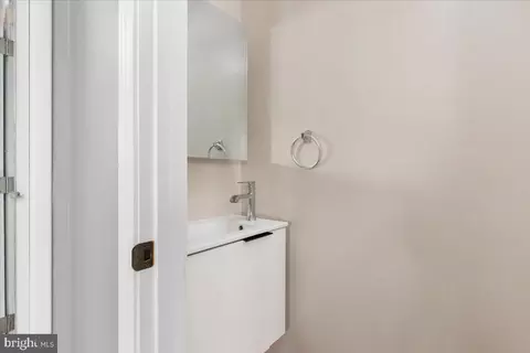 Entry Way - 7410 Dickenson St, Springfield, VA 22150 photo 3 of 4