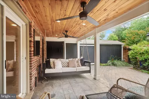 Exterior - 8331 Wickham Rd, Springfield, VA 22152 photo 5 of 9