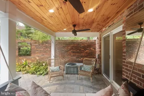 Exterior - 8331 Wickham Rd, Springfield, VA 22152 photo 6 of 9
