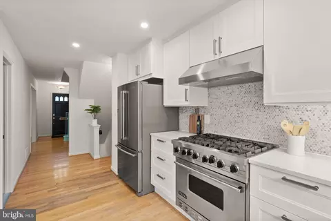 Kitchen - 8331 Wickham Rd, Springfield, VA 22152 photo 5 of 6