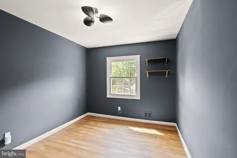 Bedroom - 8331 Wickham Rd, Springfield, VA 22152 photo 4 of 12