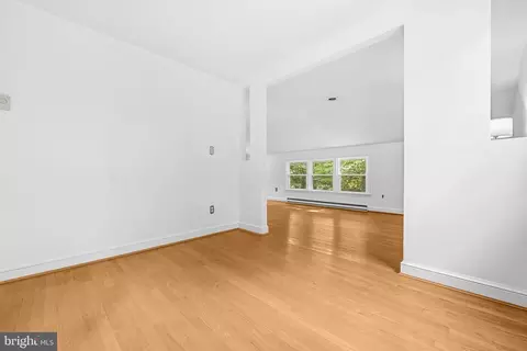 Living - 5313 Atlee Pl, Springfield, VA 22151 photo 6 of 9