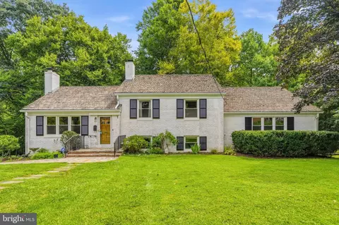 Exterior - 5313 Atlee Pl, Springfield, VA 22151 photo 2 of 15