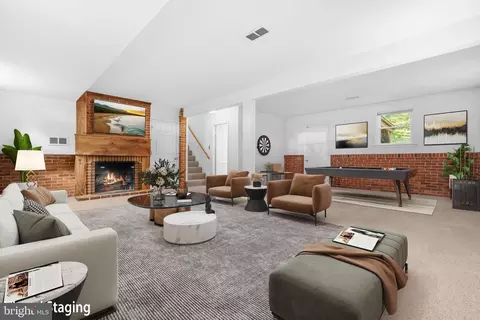 Living - 5313 Atlee Pl, Springfield, VA 22151 photo 7 of 9