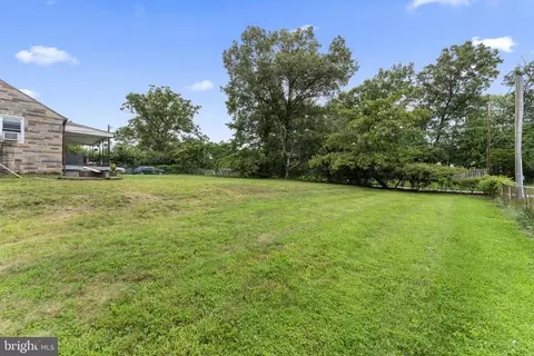 Exterior - 8721 Pohick Rd, Springfield, VA 22153 photo 5 of 13