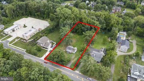 View/Area - 8721 Pohick Rd, Springfield, VA 22153 photo 2 of 7