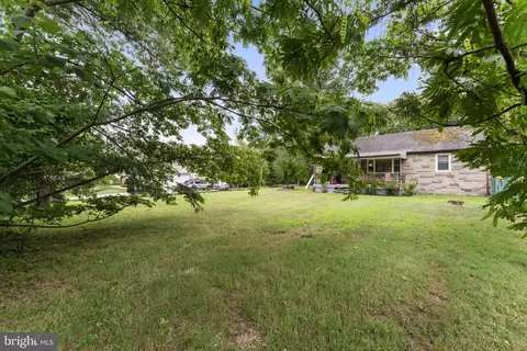 Exterior - 8721 Pohick Rd, Springfield, VA 22153 photo 7 of 13