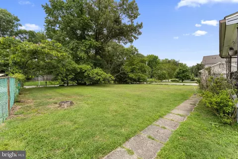 Exterior - 8721 Pohick Rd, Springfield, VA 22153 photo 2 of 13