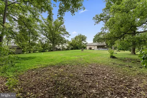 Exterior - 8721 Pohick Rd, Springfield, VA 22153 photo 4 of 13