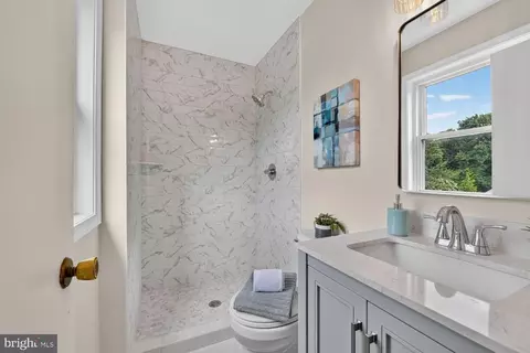 Bath - 2255 Cedar Ln, Vienna, VA 22182 photo 2 of 3