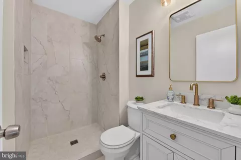 Bath - 2255 Cedar Ln, Vienna, VA 22182 photo 1 of 3