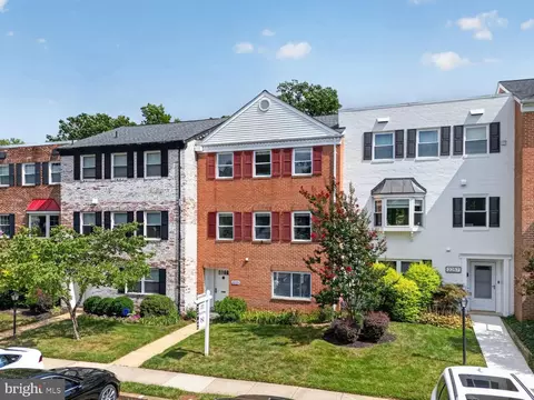 Exterior - 2255 Cedar Ln, Vienna, VA 22182 photo 2 of 5