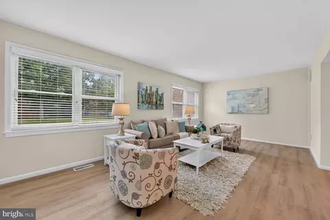 Living - 2255 Cedar Ln, Vienna, VA 22182 photo 6 of 6