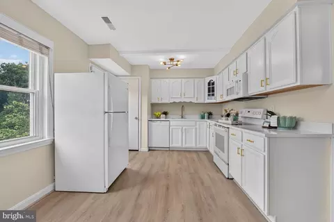 Other - 2255 Cedar Ln, Vienna, VA 22182 photo 2 of 4