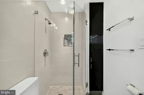 Bath - 7124 Thrasher Rd, Mclean, VA 22101 photo 4 of 6