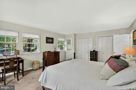 Bedroom - 7124 Thrasher Rd, Mclean, VA 22101 photo 5 of 6