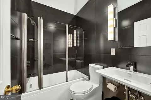 Bath - 7124 Thrasher Rd, Mclean, VA 22101 photo 1 of 6