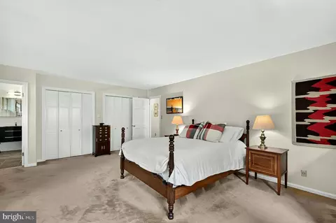 Bedroom - 7124 Thrasher Rd, Mclean, VA 22101 photo 6 of 6