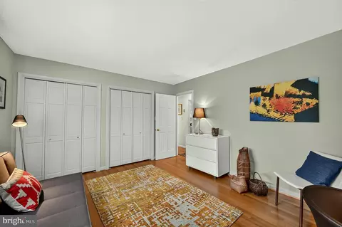Bedroom - 7124 Thrasher Rd, Mclean, VA 22101 photo 2 of 6