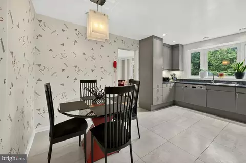 Kitchen - 7124 Thrasher Rd, Mclean, VA 22101 photo 6 of 6