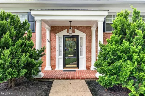 Exterior - 7124 Thrasher Rd, Mclean, VA 22101 photo 8 of 8