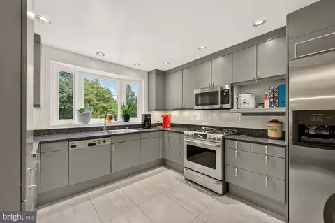 Kitchen - 7124 Thrasher Rd, Mclean, VA 22101 photo 2 of 6