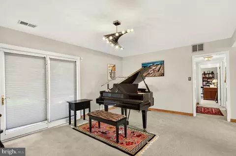 Other - 7124 Thrasher Rd, Mclean, VA 22101 photo 11 of 19