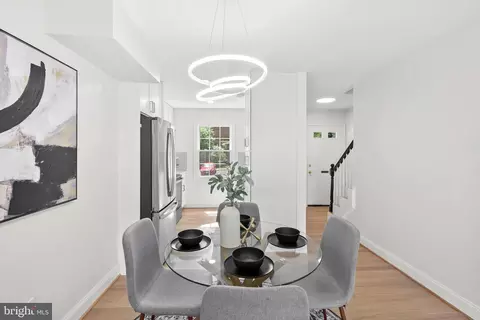 Dining - 8530 Barrington Ct #938, Springfield, VA 22152 photo 3 of 3