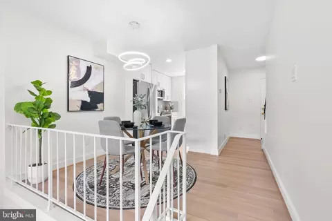 Entry Way - 8530 Barrington Ct #938, Springfield, VA 22152 photo 2 of 2