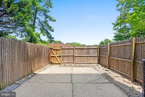 Exterior - 8530 Barrington Ct #938, Springfield, VA 22152 photo 1 of 3