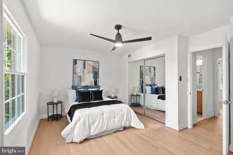 Bedroom - 8530 Barrington Ct #938, Springfield, VA 22152 photo 2 of 6