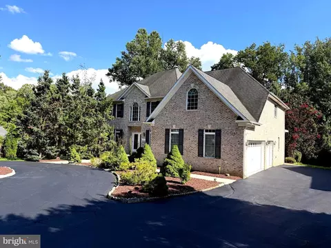 121 Kingsley Rd SE, Vienna, VA 22180