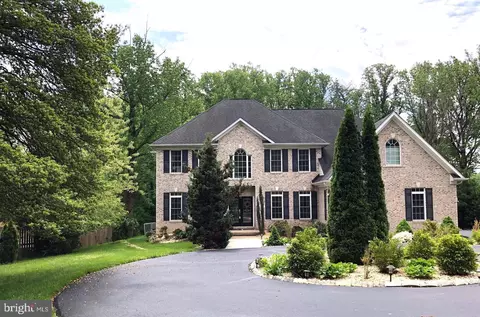121 Kingsley Rd SE, Vienna, VA 22180