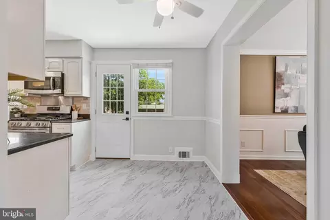 Entry Way - 6015 Backlick Rd, Springfield, VA 22150 photo 1 of 2